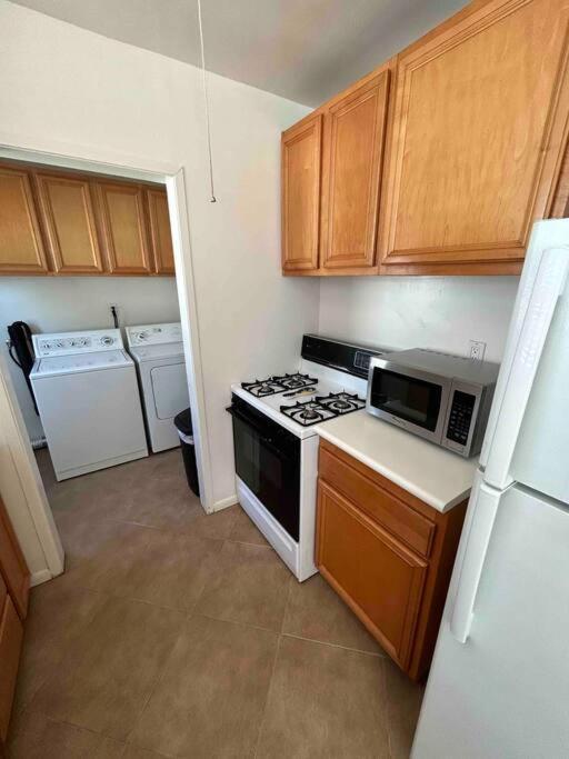 Entire Home By Newport Beach, Disneyland And Sna! Costa Mesa Exterior photo